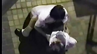 Dopo una buona scopata, c'era un colpo mogli scopate da amici di sperma sul pube